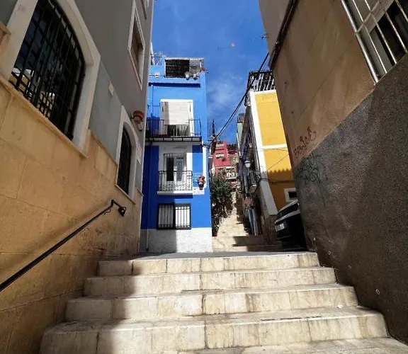 Old Town Apartment *